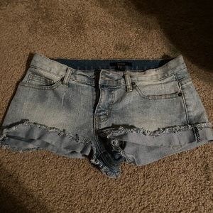 Light wash denim jean short